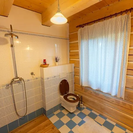 Moderni Sumavska Roubenka S Vyhledem Na Boubin * Vimperk