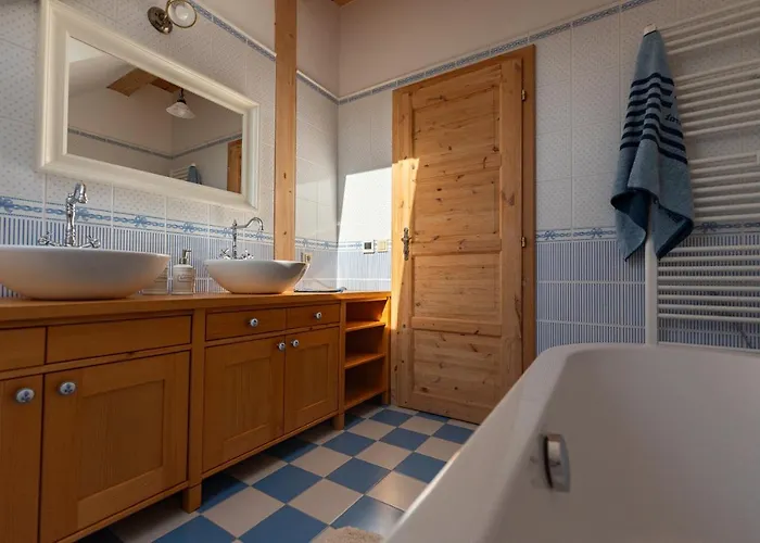 Moderni Sumavska Roubenka S Vyhledem Na Boubin Chalet Vimperk