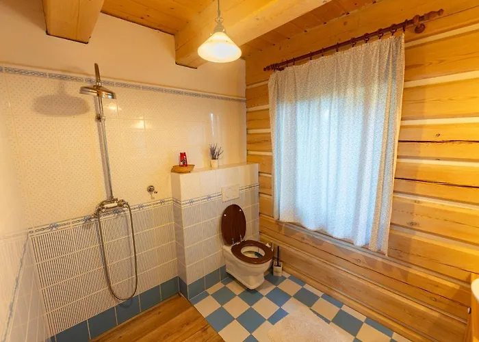 Moderni Sumavska Roubenka S Vyhledem Na Boubin * Vimperk